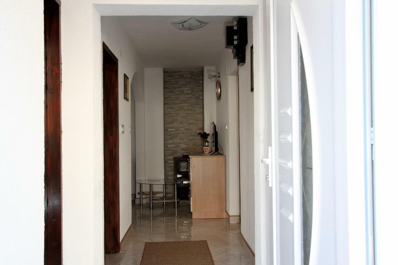 Nikolina I Katarina Apartment Otocac Exterior photo